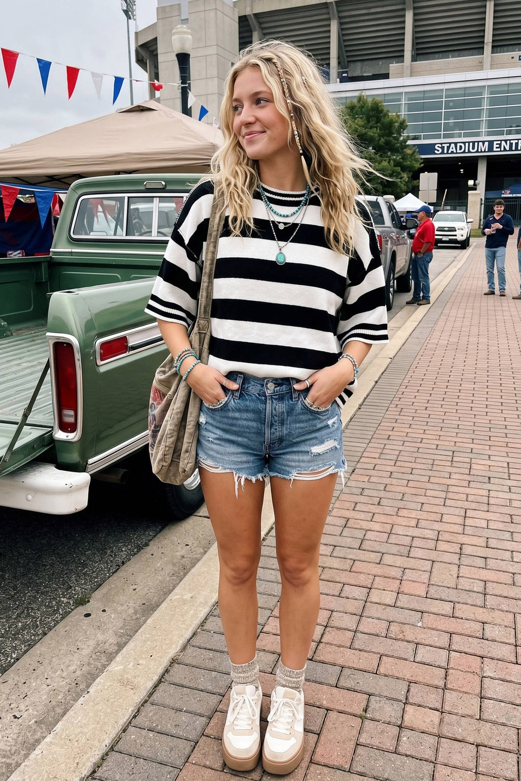 Gameday Stripe Knit Oversized Top: BLACK/WHITE / S